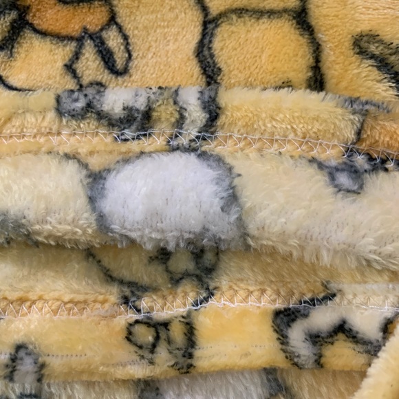 SOLD Disney Winnie the Pooh Throw Baby Blanket Yellow - Picture 4 of 4